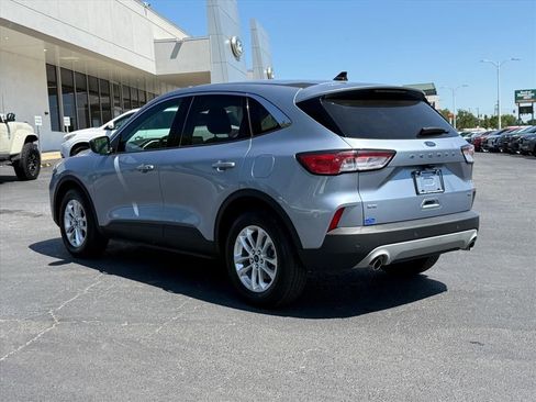 Used 2022 Ford Escape SE w/ Cold Weather Package FWD image 6