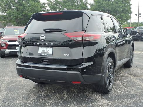 Used 2024 Nissan Rogue SV FWD image 3