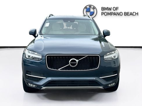 Used 2019 Volvo XC90 T5 Momentum w/ Protection Package Premier FWD image 2