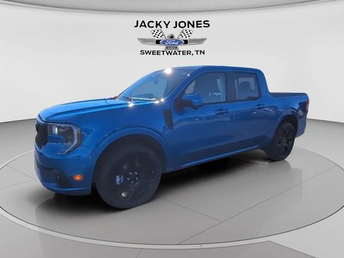 New 2026 Ford Maverick Lobo AWD/4WD image 1