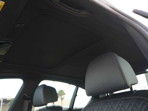 Used 2018 BMW 540i image 25