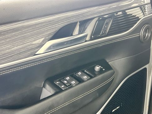 Used 2022 Jeep Wagoneer Series II image 16