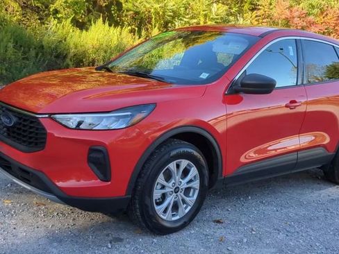 Used 2024 Ford Escape Active image 16