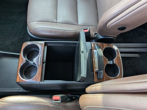 Used 2017 Toyota Sienna Limited Premium image 29