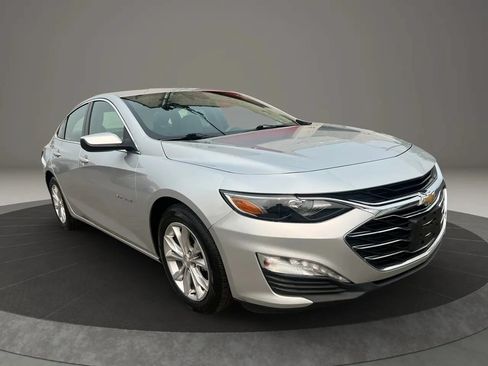 Used 2021 Chevrolet Malibu LT FWD image 3