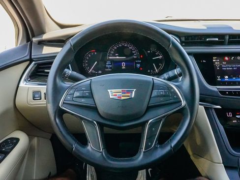 Used 2019 Cadillac XT5 FWD image 18