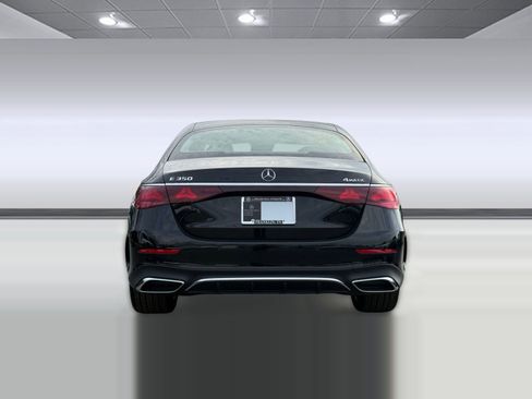 Used 2026 Mercedes-Benz E 350 4MATIC Sedan image 9