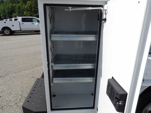 Used 2020 GMC Savana 3500 w/ Power Convenience Package RWD image 50