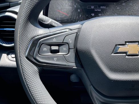 Used 2024 Chevrolet Trax LS w/ LS Convenience Package FWD image 18