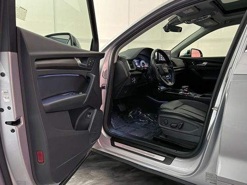 Used 2023 Audi Q5 2.0T Premium w/ Convenience Package AWD/4WD image 16