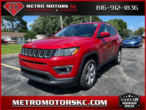 Used 2018 Jeep Compass Latitude w/ Popular Equipment Group AWD/4WD image 1