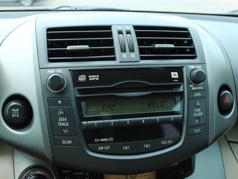 Used 2011 Toyota RAV4 Limited w/ Limited Extra Value Pkg AWD/4WD image 33