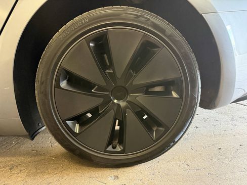 Used 2024 Tesla Model 3 Long Range AWD/4WD image 17