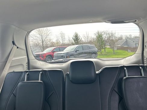 Used 2023 Chrysler Pacifica Touring-L FWD image 54