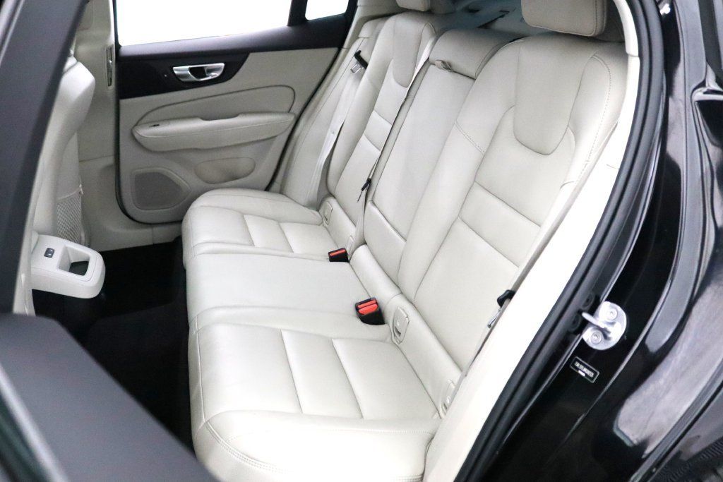 Used 2024 Volvo S60 B5 Plus AWD/4WD image 10
