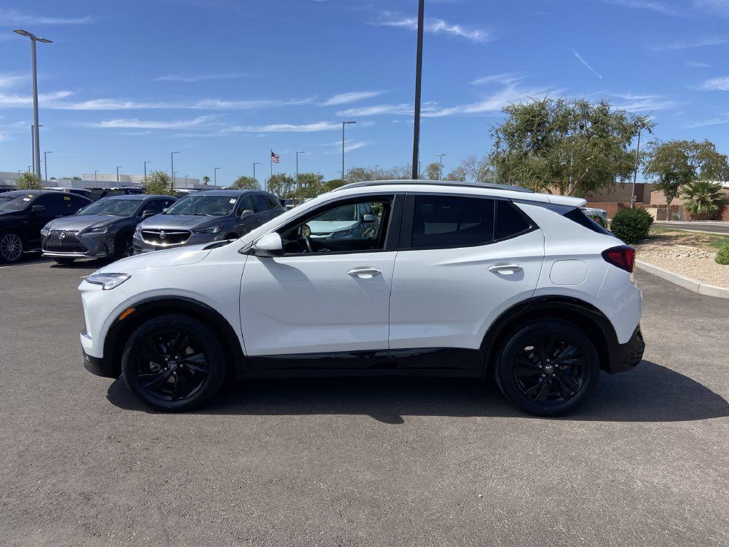 Used 2024 Buick Encore GX Sport Touring FWD image 4