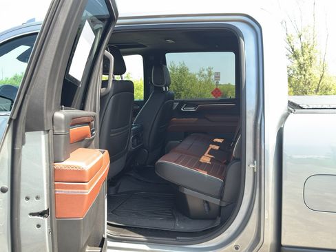 Used 2025 GMC Sierra 2500 Denali Ultimate AWD/4WD image 36
