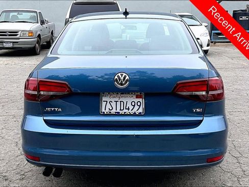 Used 2016 Volkswagen Jetta S image 5
