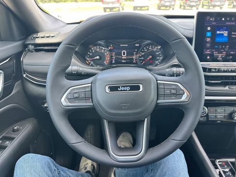 New 2026 Jeep Compass Latitude AWD/4WD image 12