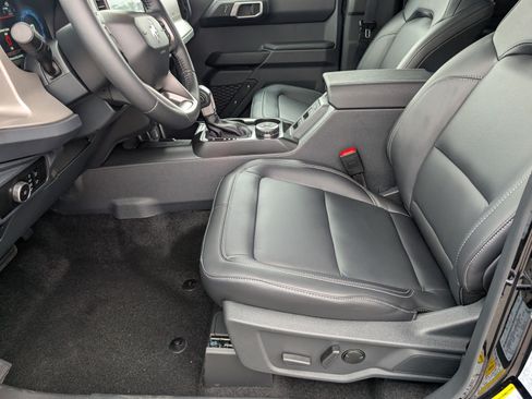 New 2026 Ford Bronco Outer Banks AWD/4WD image 15