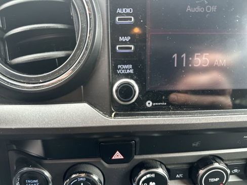 Used 2020 Toyota Tacoma TRD Off-Road AWD/4WD image 15