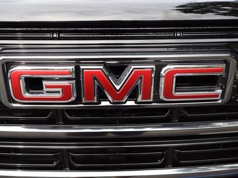 Used 2026 GMC Terrain AT4 w/ Convenience Package III AWD/4WD image 49