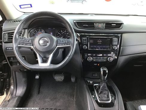 Used 2018 Nissan Rogue SV AWD/4WD image 12