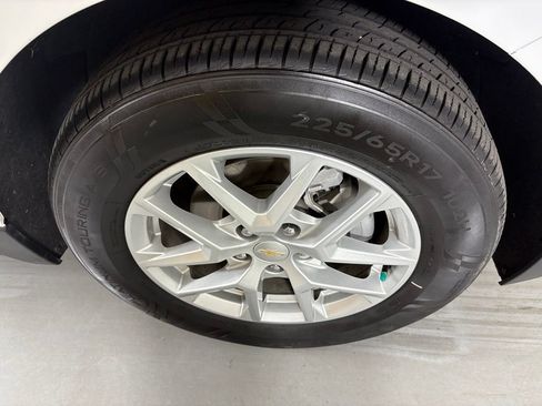 Used 2023 Chevrolet Equinox LT FWD image 14