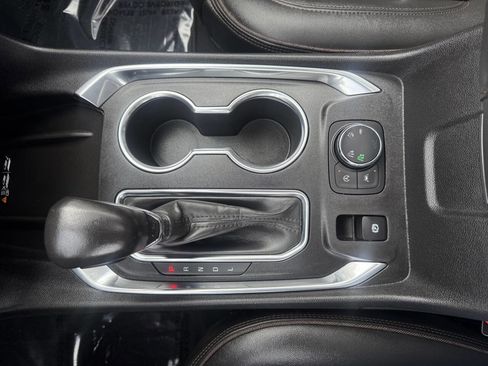 Used 2022 Chevrolet Traverse High Country image 29