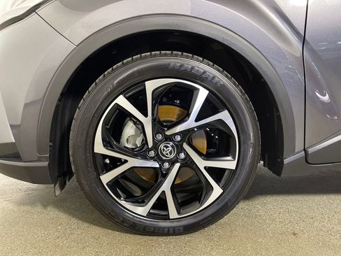 Certified 2021 Toyota C-HR XLE image 11