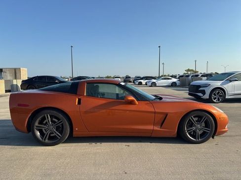Used 2009 Chevrolet Corvette Coupe w/ Z51 Performance Package image 2