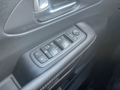 New 2026 Chrysler Pacifica Select image 20