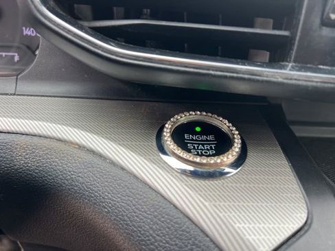 Used 2020 Ford Explorer XLT w/ Equipment Group 202A image 32