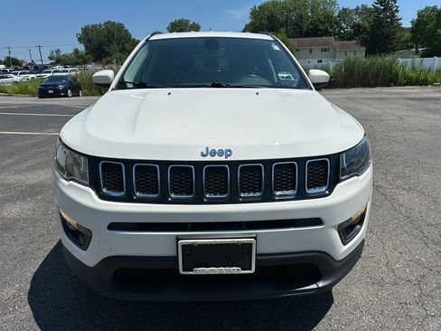 Certified 2019 Jeep Compass Latitude w/ Cold Weather Group AWD/4WD image 11