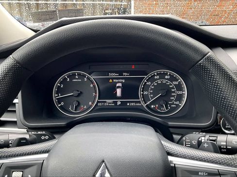 Used 2022 Mitsubishi Outlander ES AWD/4WD image 19