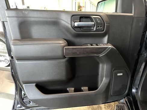 Used 2022 Chevrolet Silverado 1500 LTZ image 23