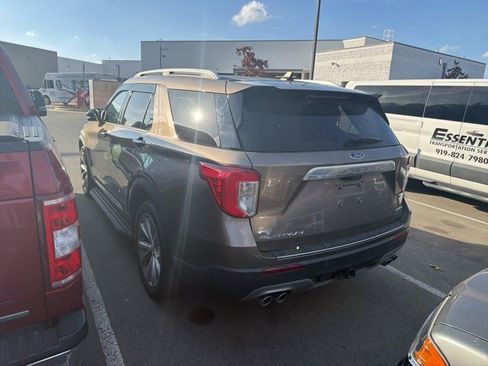 Used 2021 Ford Explorer Platinum w/ Equipment Group 601A image 11