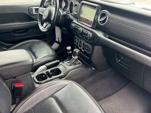 Certified 2021 Jeep Gladiator Overland w/ Popular Equipment Package image 16