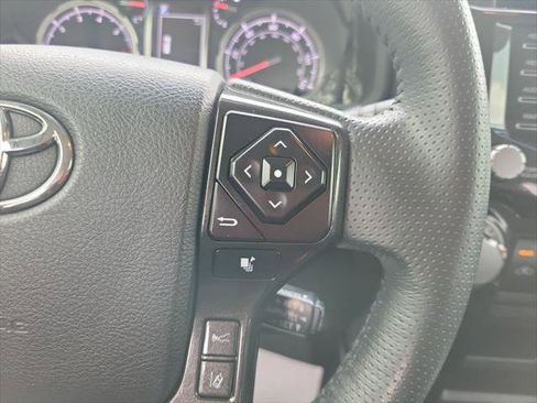 Certified 2021 Toyota 4Runner TRD Off-Road Premium w/ Moonroof Package AWD/4WD image 23