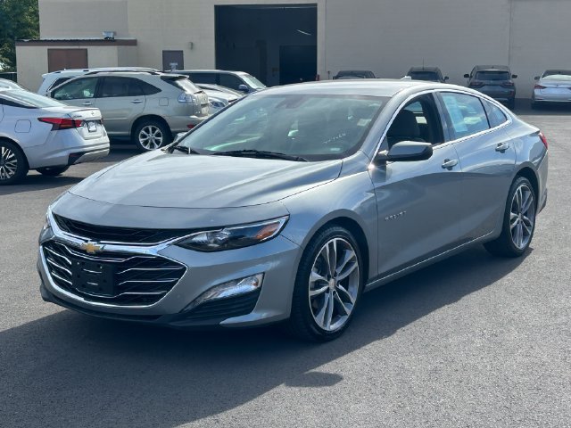 Used 2025 Chevrolet Malibu LT FWD image 9