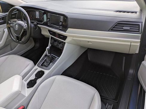 Used 2019 Volkswagen Jetta SE FWD image 19