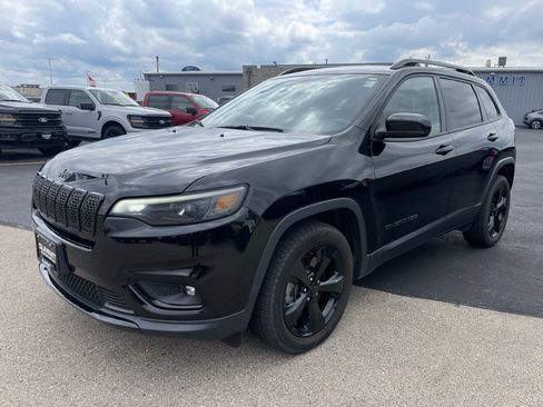 Used 2019 Jeep Cherokee Latitude Plus image 6