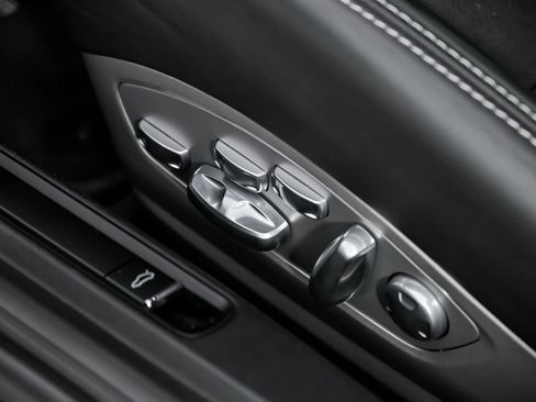 Used 2016 Porsche Cayman GT4 image 23