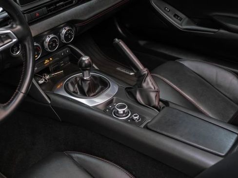 Used 2017 MAZDA MX-5 Miata RF Grand Touring image 26