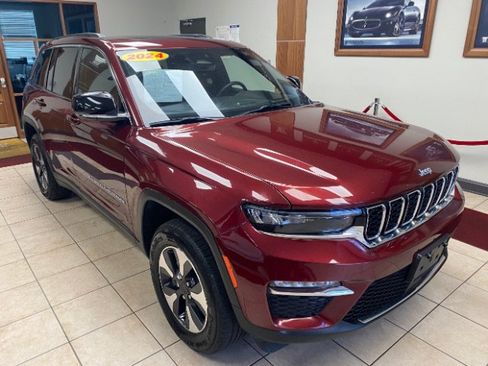 Used 2024 Jeep Grand Cherokee Limited 4xe AWD/4WD image 5