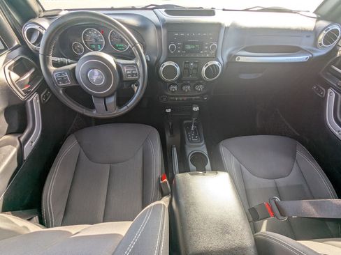 Used 2017 Jeep Wrangler Unlimited Sahara w/ Max Tow Package image 25