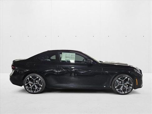 Used 2025 BMW 230i xDrive Coupe w/ M Sport Package image 4