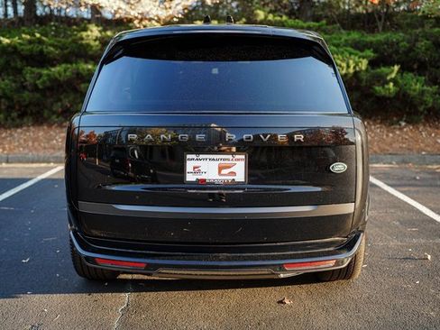 Used 2023 Land Rover Range Rover Long Wheelbase SE image 8