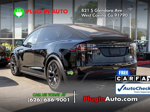 Used 2023 Tesla Model X Plaid image 3