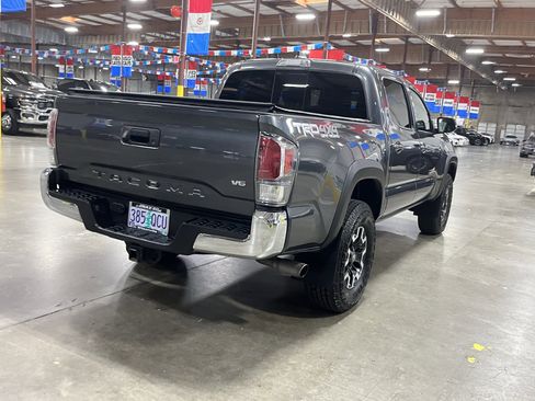 Used 2023 Toyota Tacoma TRD Off-Road image 5